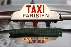 Voiture de Taxi Parisien